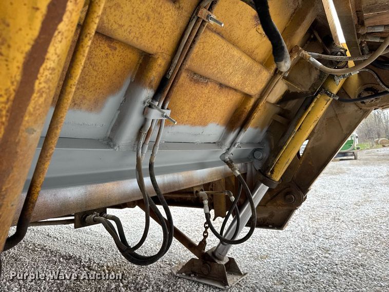 image for item DU3442 1978 Load King 353LFP lowboy equipment trailer