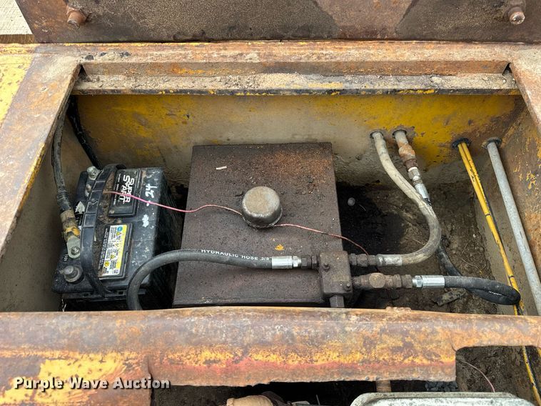 image for item DU3442 1978 Load King 353LFP lowboy equipment trailer