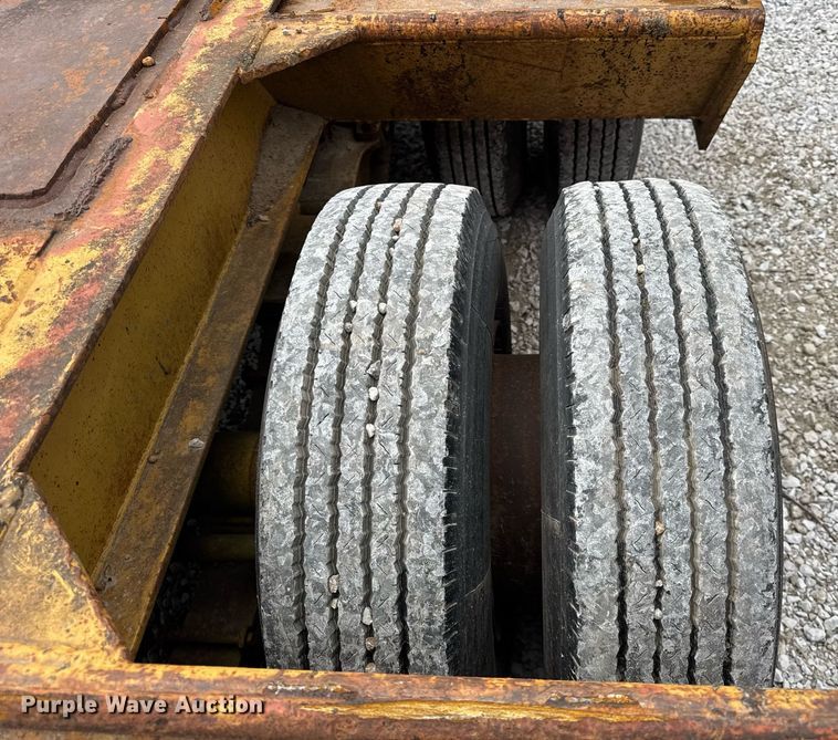 image for item DU3442 1978 Load King 353LFP lowboy equipment trailer