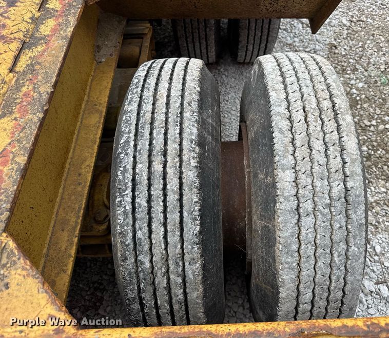 image for item DU3442 1978 Load King 353LFP lowboy equipment trailer