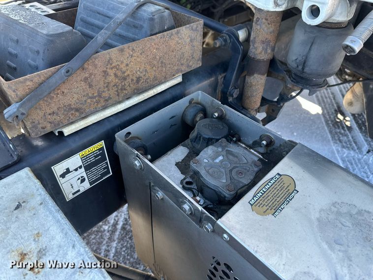 image for item DV0567 2016 Kenworth  T880 semi truck