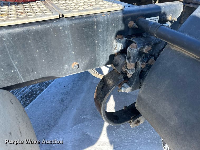 image for item DV0567 2016 Kenworth  T880 semi truck