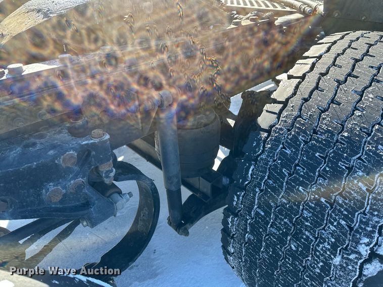 image for item DV0567 2016 Kenworth  T880 semi truck