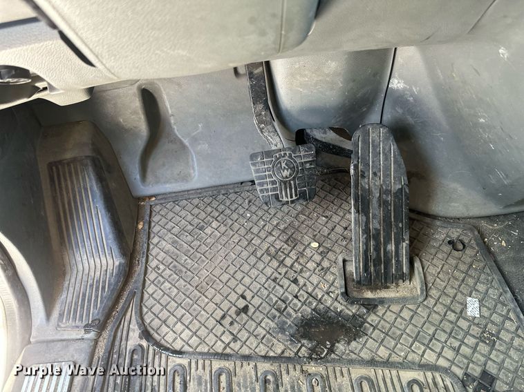 image for item DV0567 2016 Kenworth  T880 semi truck