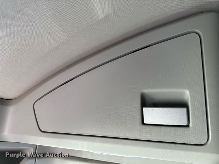 image for item DV0567 2016 Kenworth  T880 semi truck