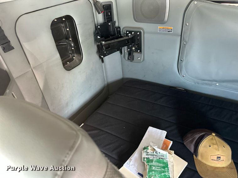 image for item DV0567 2016 Kenworth  T880 semi truck