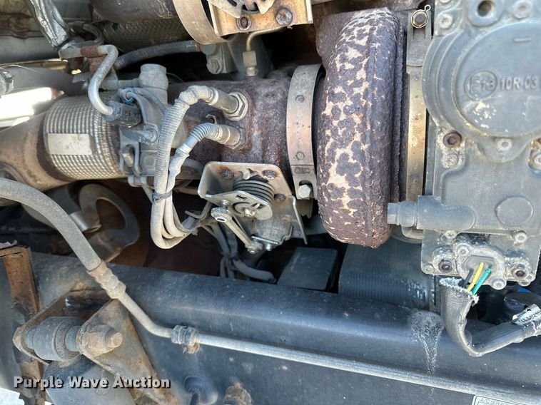 image for item DV0567 2016 Kenworth  T880 semi truck