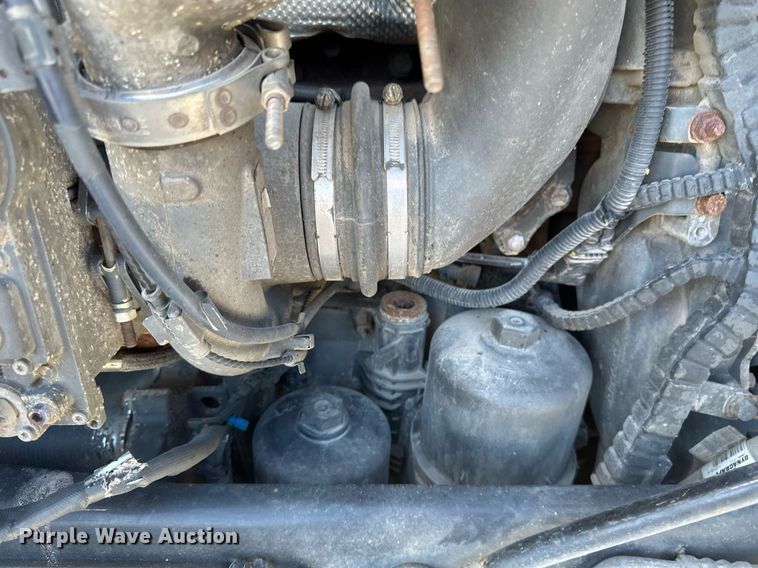 image for item DV0567 2016 Kenworth  T880 semi truck