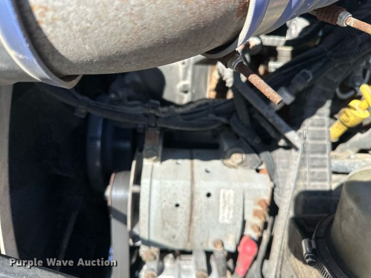 image for item DV0567 2016 Kenworth  T880 semi truck