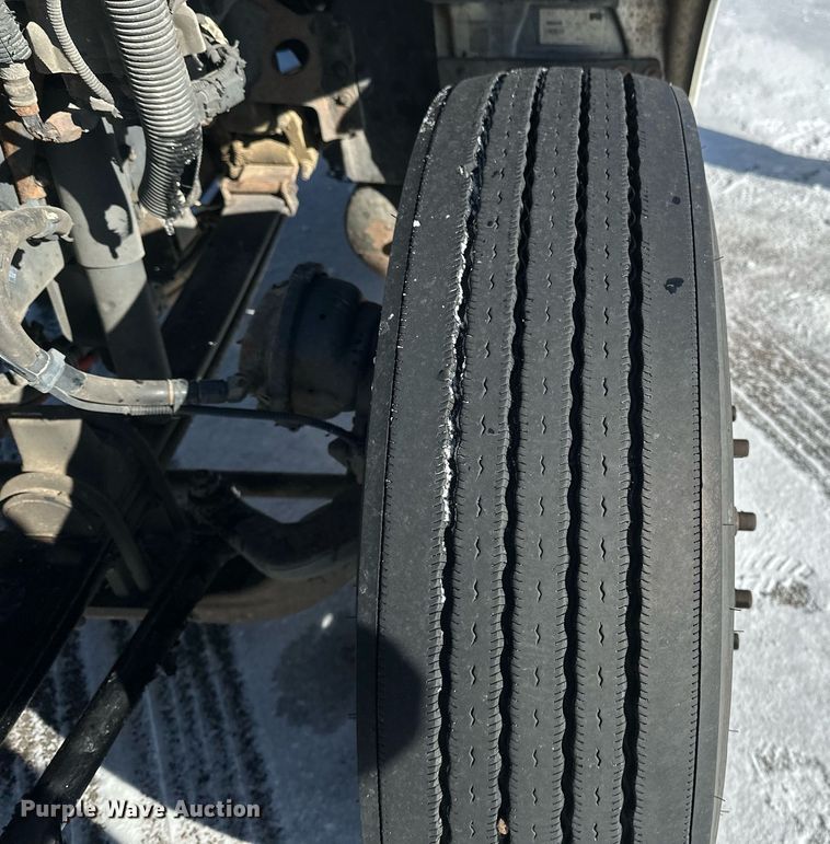 image for item DV0567 2016 Kenworth  T880 semi truck