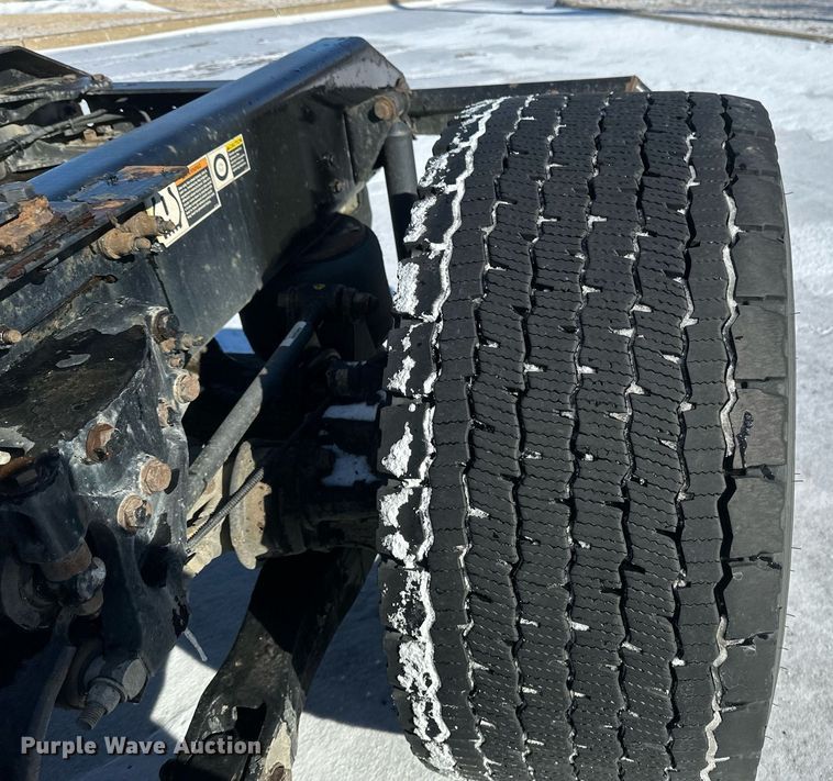 image for item DV0567 2016 Kenworth  T880 semi truck