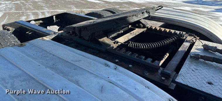 image for item DV0569 2015 Mack CXU613 semi truck