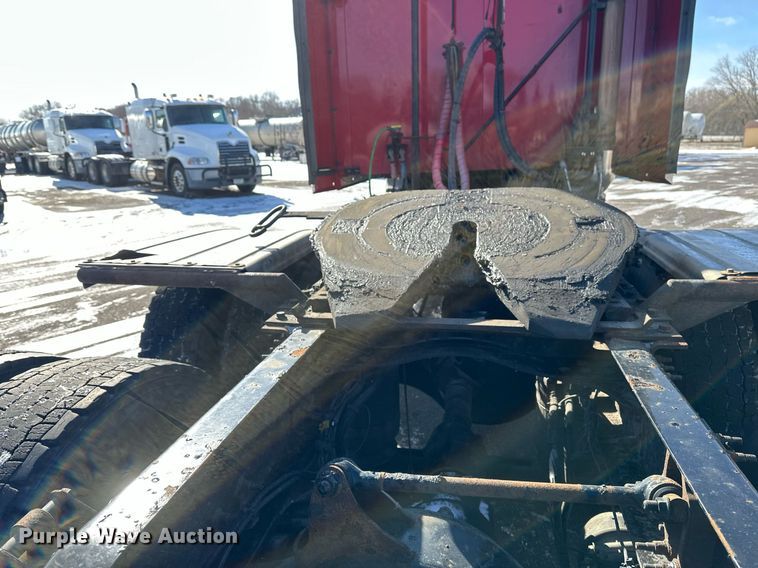 image for item DV0569 2015 Mack CXU613 semi truck