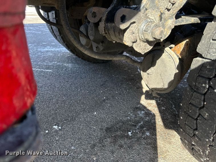 image for item DV0569 2015 Mack CXU613 semi truck