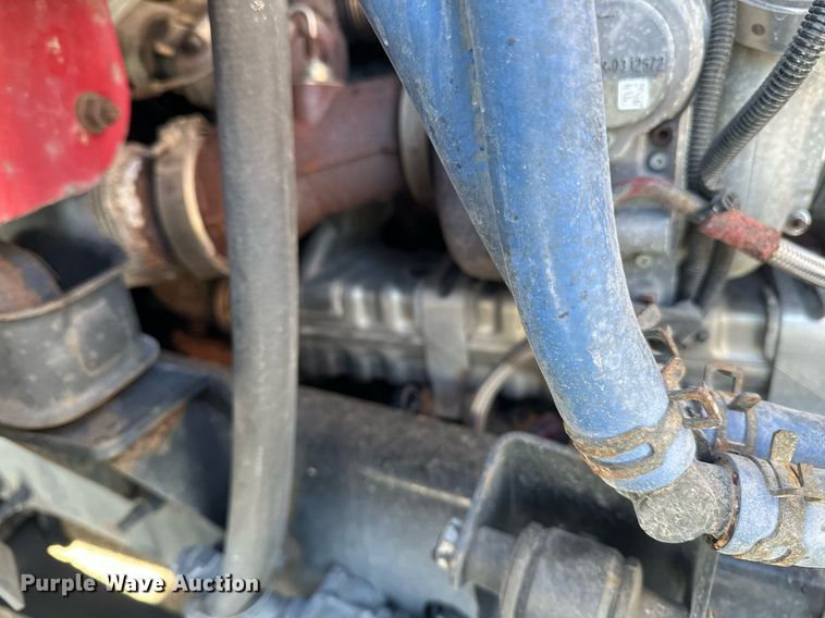 image for item DV0569 2015 Mack CXU613 semi truck