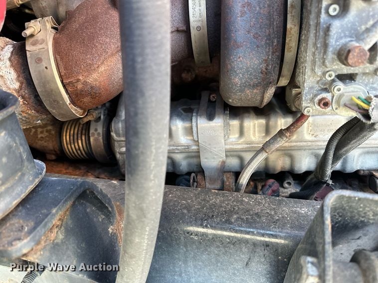 image for item DV0569 2015 Mack CXU613 semi truck