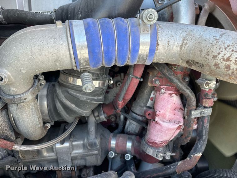 image for item DV0569 2015 Mack CXU613 semi truck