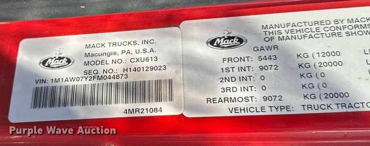 image for item DV0569 2015 Mack CXU613 semi truck