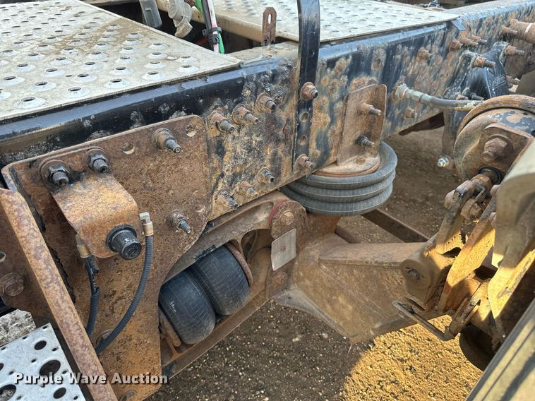 image for item DV0605 2015 Freightliner  Cascadia 125 semi truck