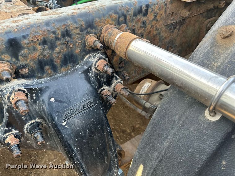 image for item DV0605 2015 Freightliner  Cascadia 125 semi truck