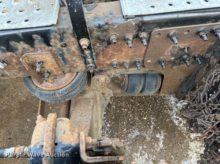 image for item DV0605 2015 Freightliner  Cascadia 125 semi truck