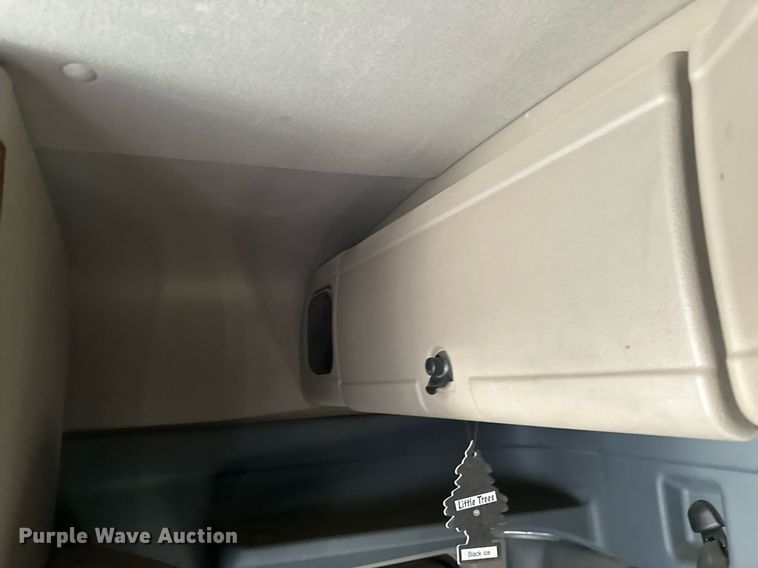 image for item DV0605 2015 Freightliner  Cascadia 125 semi truck