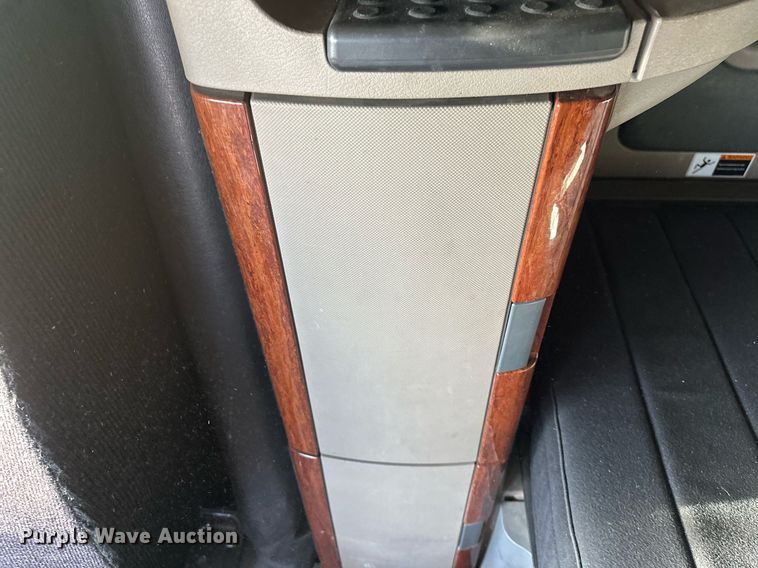 image for item DV0605 2015 Freightliner  Cascadia 125 semi truck