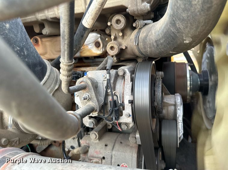 image for item DV0605 2015 Freightliner  Cascadia 125 semi truck