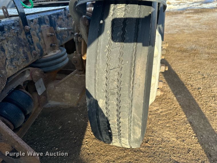 image for item DV0605 2015 Freightliner  Cascadia 125 semi truck