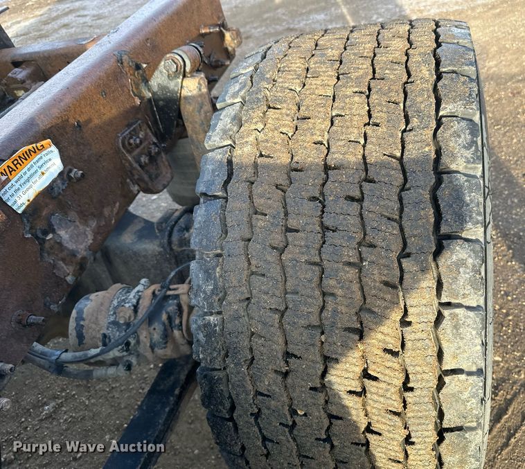 image for item DV0606 2015 Freightliner  Cascadia 125 semi truck