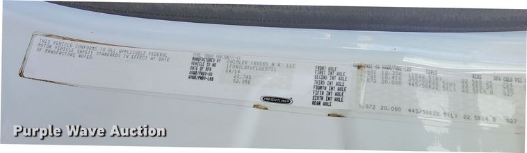 image for item DV0606 2015 Freightliner  Cascadia 125 semi truck