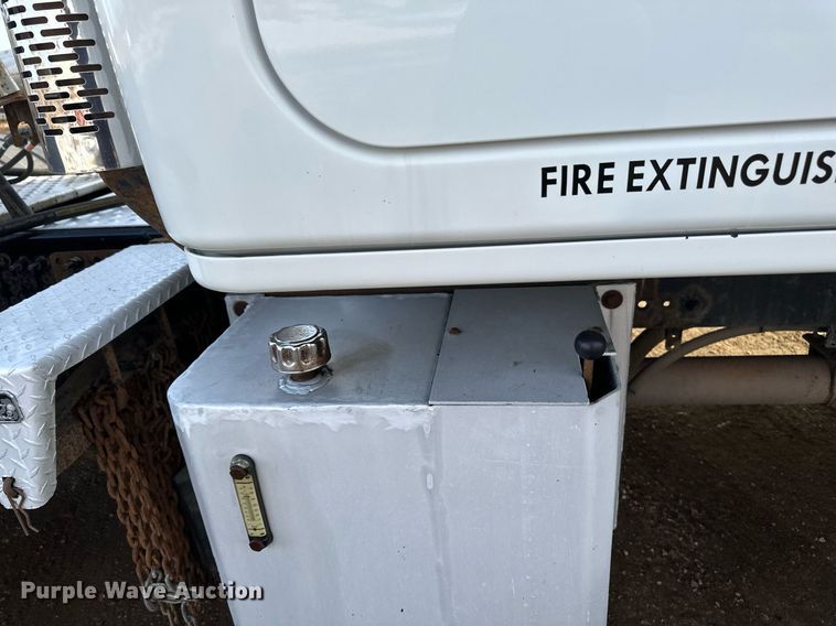 image for item DV0607 2015 Freightliner Cascadia 125 semi truck