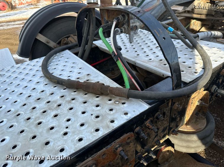 image for item DV0607 2015 Freightliner Cascadia 125 semi truck