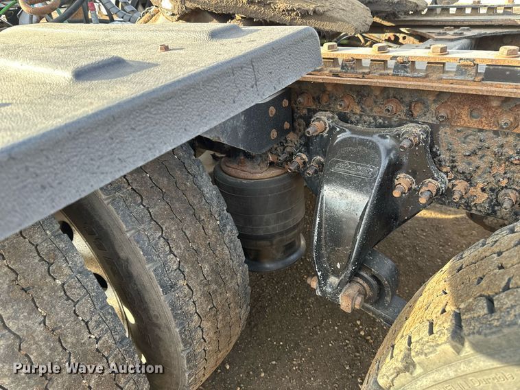 image for item DV0607 2015 Freightliner Cascadia 125 semi truck