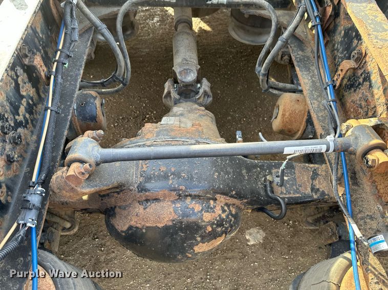 image for item DV0607 2015 Freightliner Cascadia 125 semi truck