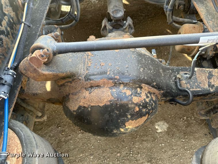 image for item DV0607 2015 Freightliner Cascadia 125 semi truck