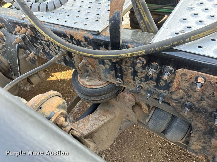 image for item DV0607 2015 Freightliner Cascadia 125 semi truck