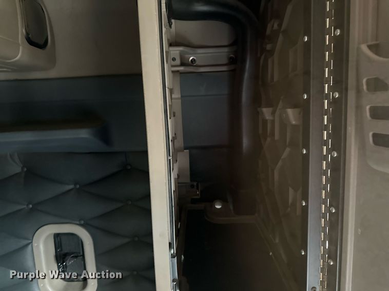 image for item DV0607 2015 Freightliner Cascadia 125 semi truck