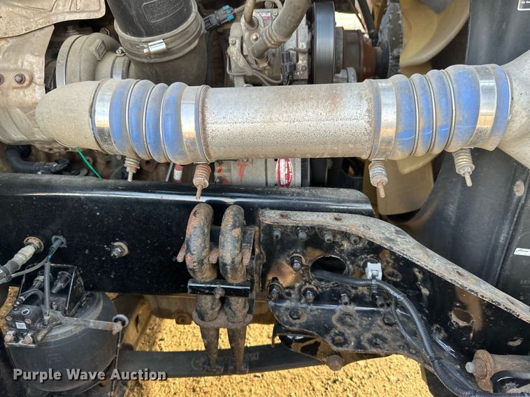 image for item DV0607 2015 Freightliner Cascadia 125 semi truck