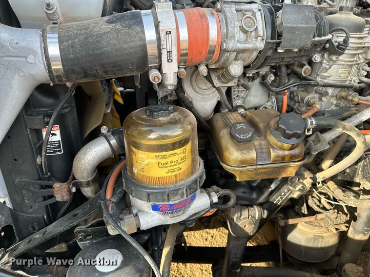 image for item DV0607 2015 Freightliner Cascadia 125 semi truck