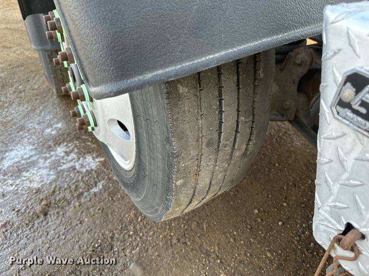 image for item DV0607 2015 Freightliner Cascadia 125 semi truck