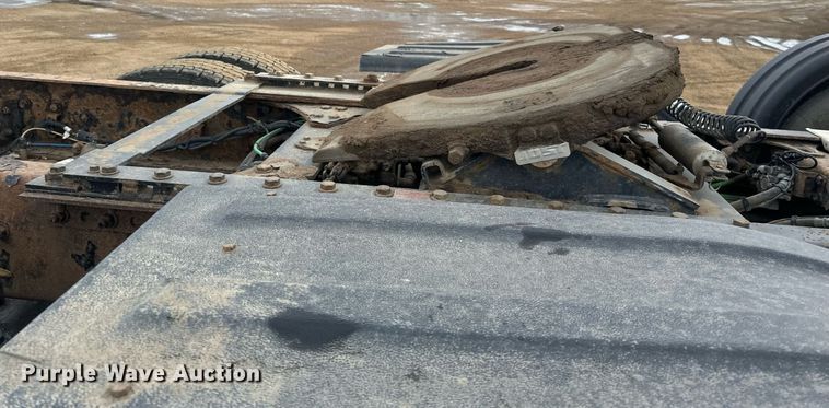 image for item DV0608 2015 Freightliner Cascadia 125 semi truck