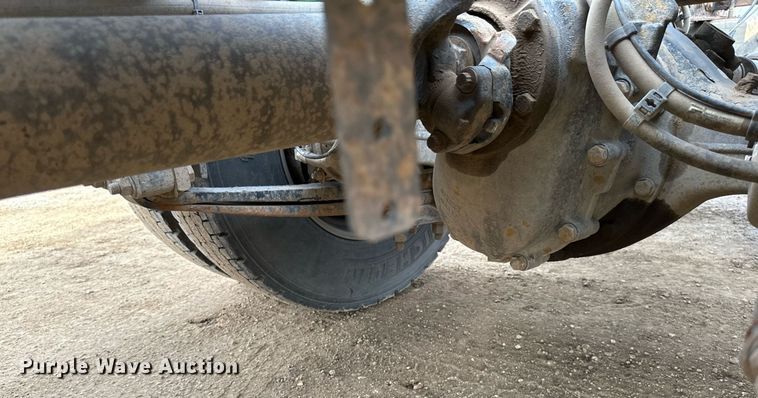 image for item DV0608 2015 Freightliner Cascadia 125 semi truck