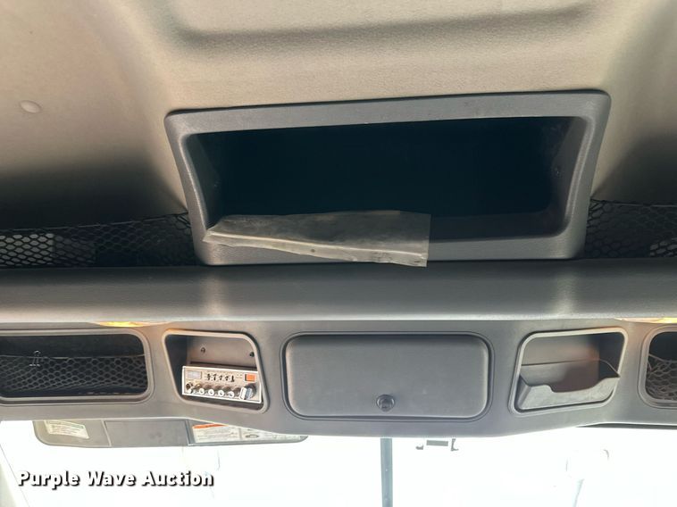 image for item DV0608 2015 Freightliner Cascadia 125 semi truck