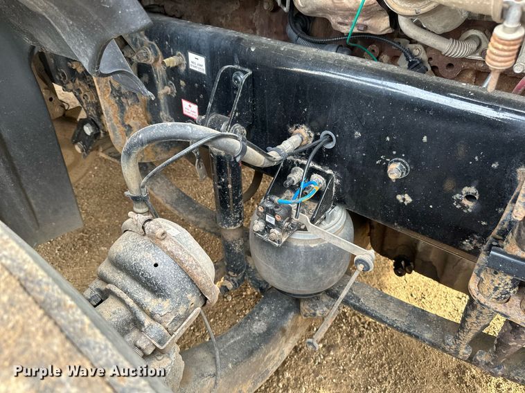 image for item DV0608 2015 Freightliner Cascadia 125 semi truck