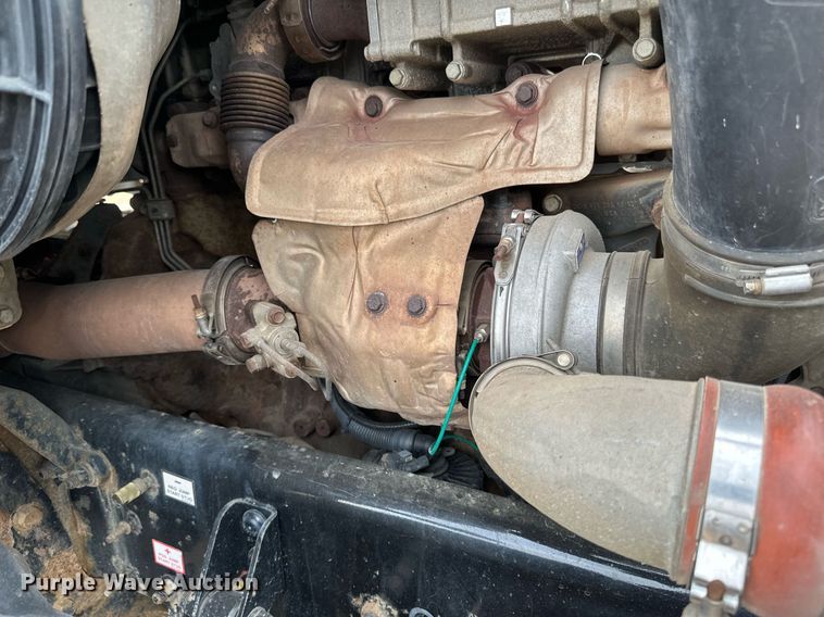 image for item DV0608 2015 Freightliner Cascadia 125 semi truck