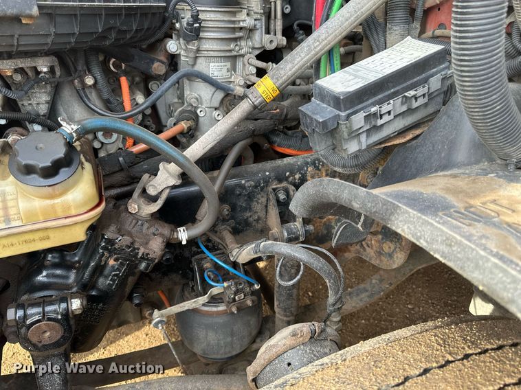 image for item DV0608 2015 Freightliner Cascadia 125 semi truck