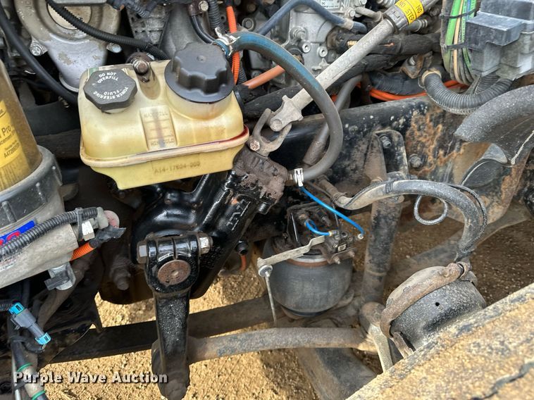 image for item DV0608 2015 Freightliner Cascadia 125 semi truck