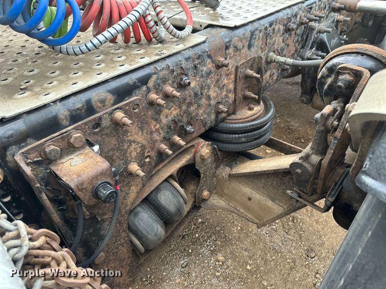 image for item DV0609 2015 Freightliner Cascadia 125 semi truck