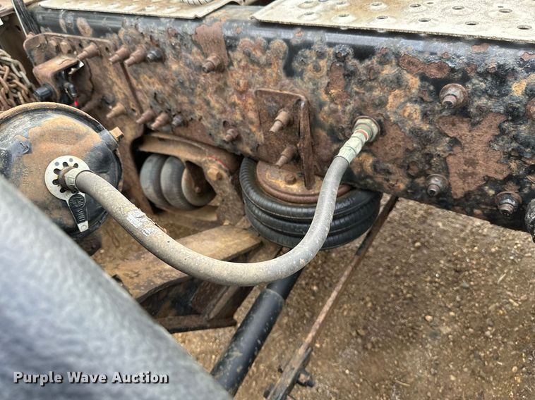 image for item DV0609 2015 Freightliner Cascadia 125 semi truck